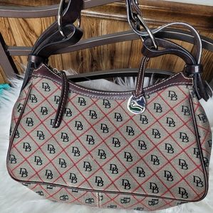 Dooney and bourke purse